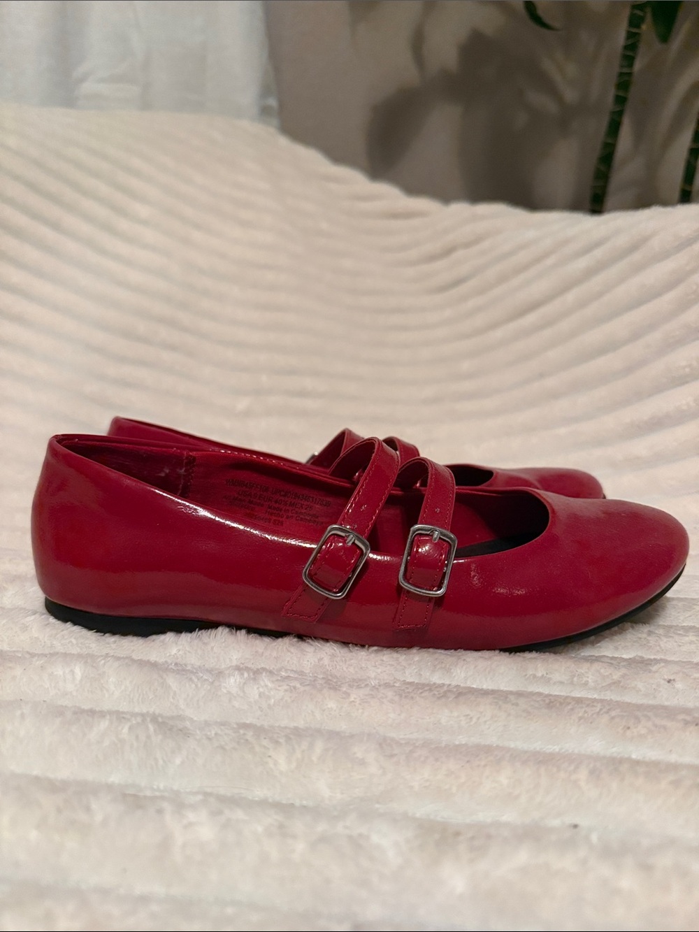 No Boundaries Red Patent Mary Jane Flats with Double Straps - Picture 3 of 6